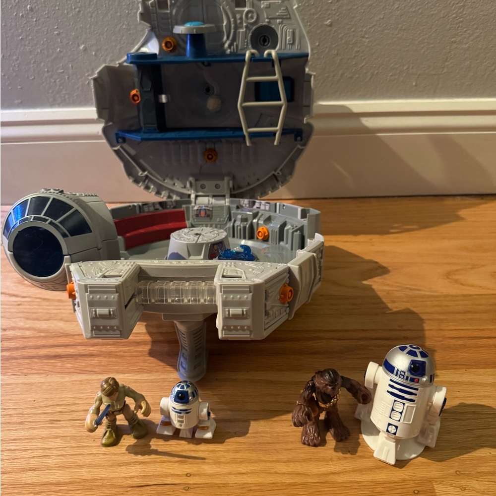 EUC Star Wars | Galactic Heroes | Millennium Falcon Playset + 4 Figures